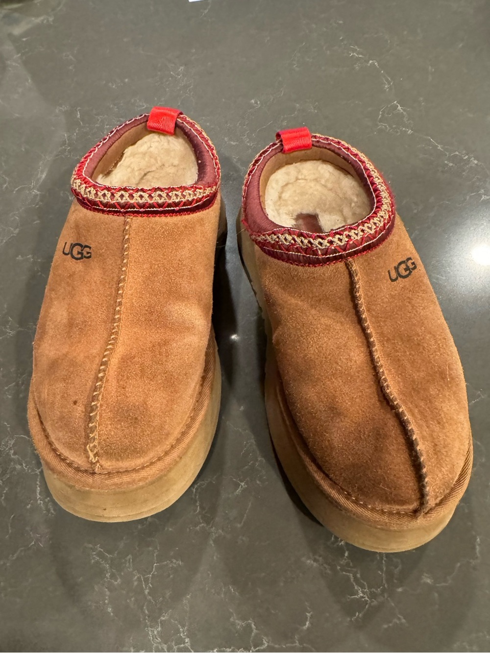 UGG Women’s Tasman Platforms size 6